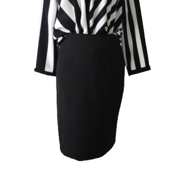 Worthington Dresses & Skirts - 🌸4for$30 Worthington Pencil Skirt